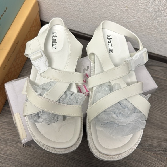 Olivia Miller Women's Fashion Sandal - Picture 4 of 6